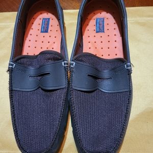 Swims shoes